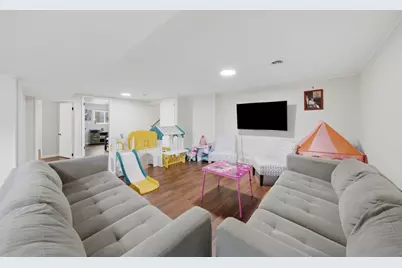 7928 Arcadia Street, Morton Grove, IL 60053 - Photo 14