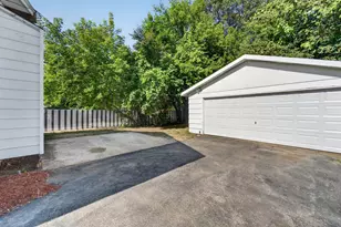 6520 N 54th St, Milwaukee, WI 53223 - Photo 16