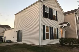 923 Four Seasons Blvd, Aurora, IL 60504 - Photo 2