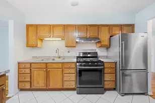 8856 Northshore Dr, Des Plaines, IL 60016 - Photo 8
