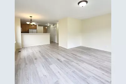 157 W Aldridge Lane, Round Lake, IL 60073 - Photo 4