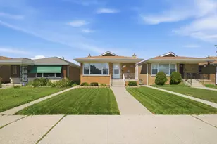 12718 S Justine St, Calumet Park, IL 60827 - Photo 1