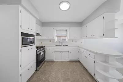 12718 S Justine Street, Calumet Park, IL 60827 - Photo 10