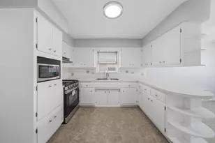 12718 S Justine St, Calumet Park, IL 60827 - Photo 10