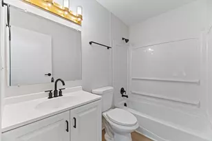 413 Fairfield Dr, Island Lake, IL 60042 - Photo 14