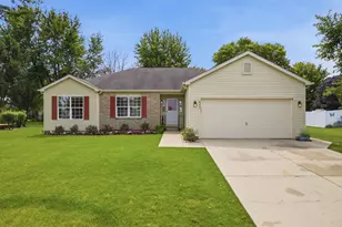 605 Tanglewood Trail, McHenry, IL 60050 - Photo 1