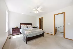 605 Tanglewood Trail, McHenry, IL 60050 - Photo 10