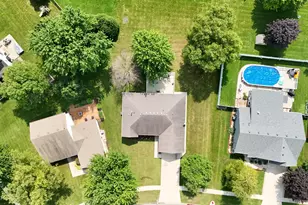 605 Tanglewood Trail, McHenry, IL 60050 - Photo 26