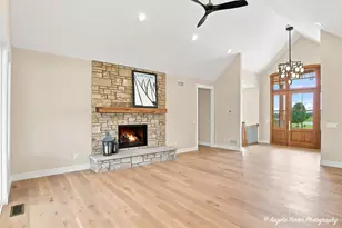 7811 Hidden Pine Ln, Richmond, IL 60071 - Photo 8