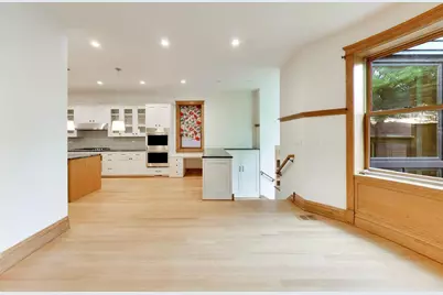 3752 N Wayne Avenue, Chicago, IL 60613 - Photo 10