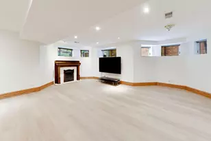3752 N Wayne Ave, Chicago, IL 60613 - Photo 40