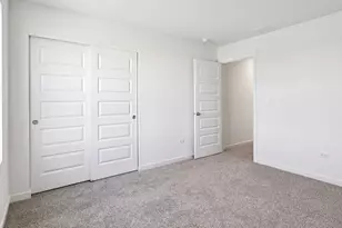 998 Emerald Dr, Montgomery, IL 60538 - Photo 32