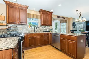 1607 Sierra Highlands Ct, Plainfield, IL 60586 - Photo 8