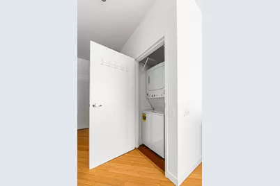 653 N Kingsbury Street #2402, Chicago, IL 60654 - Photo 16
