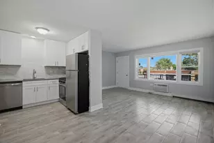 2537 E 83rd St, Chicago, IL 60617 - Photo 6