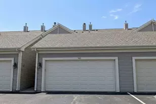 385 Bradbury Ln, Bartlett, IL 60103 - Photo 2
