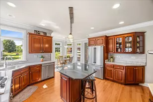 4N796 W Woods Ct, Saint Charles, IL 60175 - Photo 10
