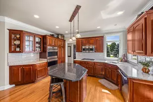 4N796 W Woods Ct, Saint Charles, IL 60175 - Photo 12