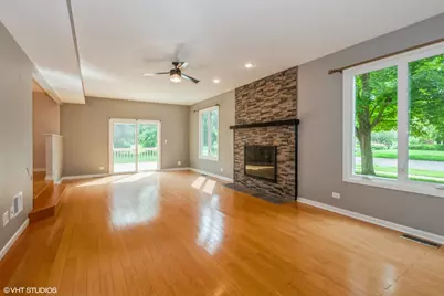 954 Black Walnut Drive, Sugar Grove, IL 60554 - Photo 4