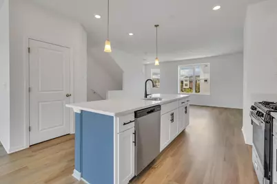 1078 Bogart Street, Des Plaines, IL 60018 - Photo 8