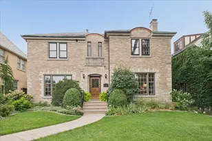 1204 Fair Oaks Ave, Oak Park, IL 60302 - Photo 2