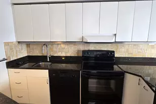 300 N State St, Chicago, IL 60654 - Photo 8