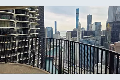300 N State Street #5009, Chicago, IL 60654 - Photo 14