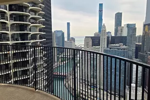 300 N State St, Chicago, IL 60654 - Photo 14
