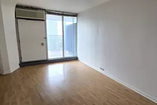 300 N State St, Chicago, IL 60654 - Photo 10