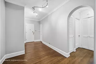 6807 S Paxton Avenue #1, Chicago, IL 60649 - Photo 4