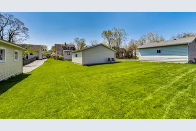1223 Ridgewood Drive, Highland Park, IL 60035 - Photo 28