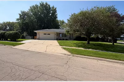 802 S Canterbury Drive, Freeport, IL 61032 - Photo 1