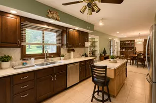 802 S Canterbury Dr, Freeport, IL 61032 - Photo 4