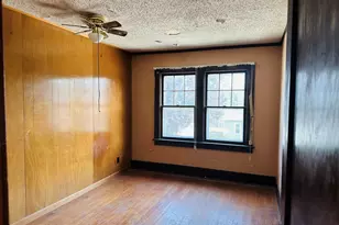 325 W Moseley St, Freeport, IL 61032 - Photo 14