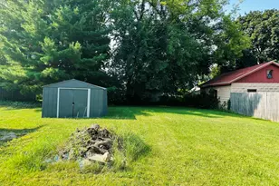 325 W Moseley St, Freeport, IL 61032 - Photo 26
