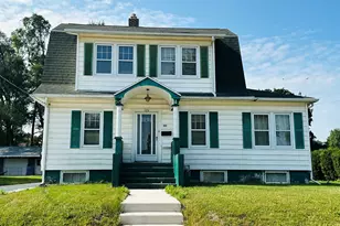 325 W Moseley St, Freeport, IL 61032 - Photo 1