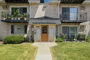 1311 N Baldwin Ct, Palatine, IL 60074 - Photo 2