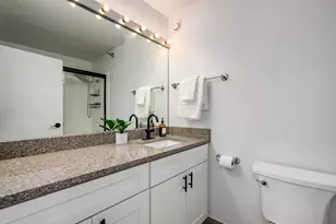 70 W Huron St, Chicago, IL 60654 - Photo 16