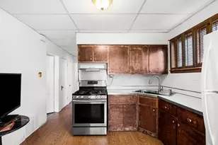 5251 W Belle Plaine Ave, Chicago, IL 60641 - Photo 12