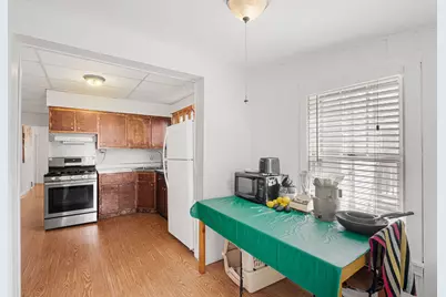 5251 W Belle Plaine Avenue, Chicago, IL 60641 - Photo 14