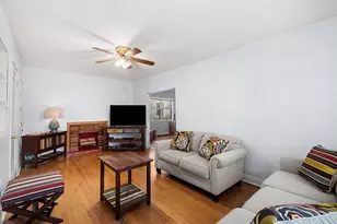 5251 W Belle Plaine Ave, Chicago, IL 60641 - Photo 4