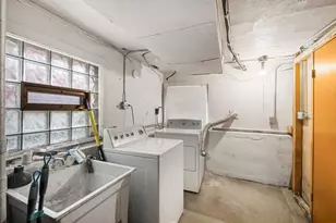 5251 W Belle Plaine Ave, Chicago, IL 60641 - Photo 32