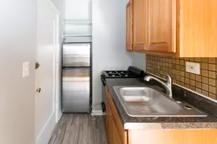 4602 N Beacon St, Chicago, IL 60640 - Photo 2