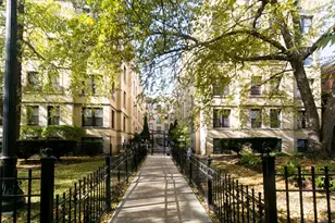 4602 N Beacon St, Chicago, IL 60640 - Photo 1
