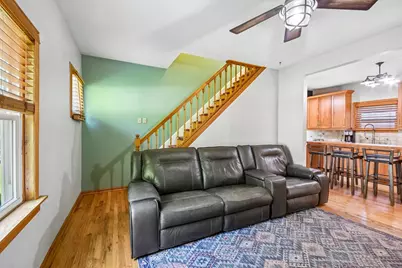35 W Elm Avenue, Roselle, IL 60172 - Photo 8