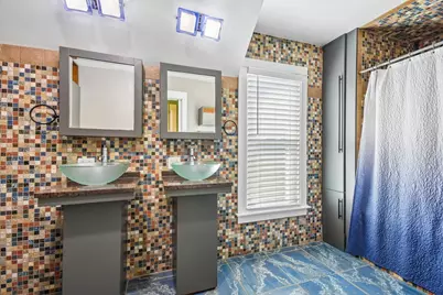 35 W Elm Avenue, Roselle, IL 60172 - Photo 30