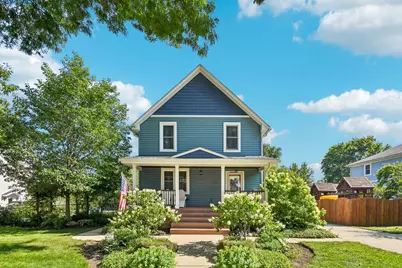 35 W Elm Avenue, Roselle, IL 60172 - Photo 1
