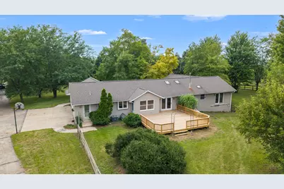 21810 Pleasant Grove Road, Marengo, IL 60152 - Photo 2