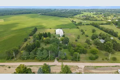 21810 Pleasant Grove Road, Marengo, IL 60152 - Photo 4