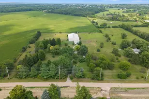 21810 Pleasant Grove Rd, Marengo, IL 60152 - Photo 4